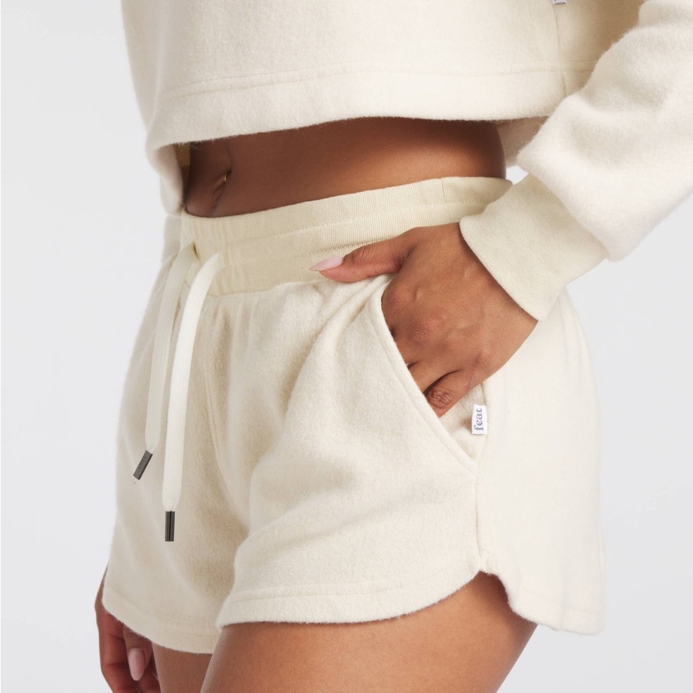 EUC Feat blanket blend drawstring shorts